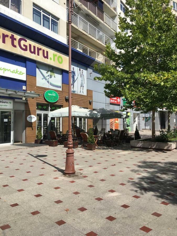 Alba Iulia Square - Apartments And Studios Бухарест Экстерьер фото