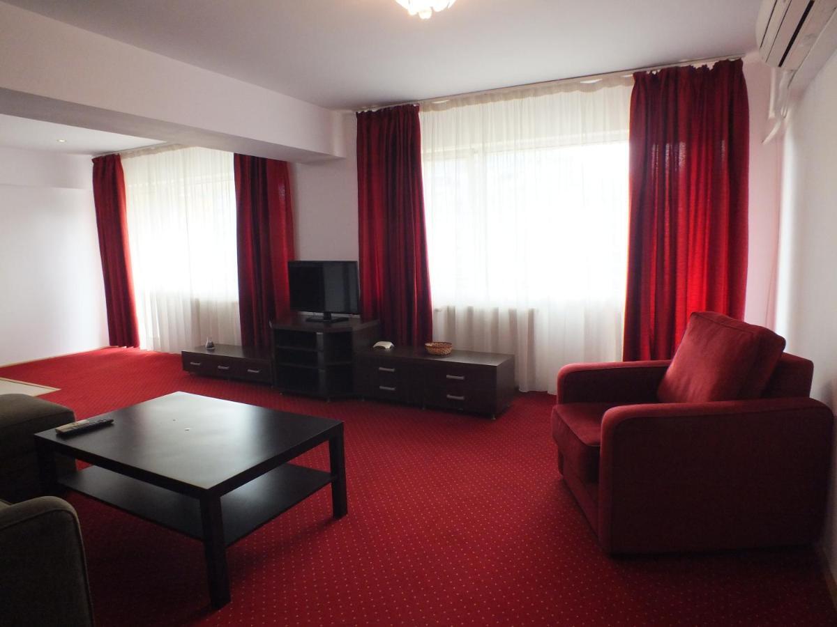 Alba Iulia Square - Apartments And Studios Бухарест Экстерьер фото
