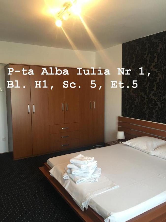 Alba Iulia Square - Apartments And Studios Бухарест Номер фото
